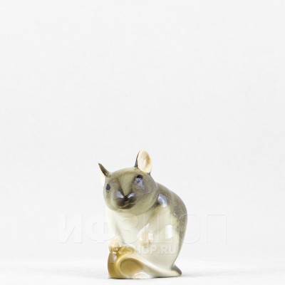 Мышь с орехом Палевая (высота 6.5 см)