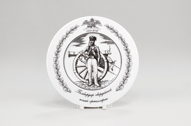 Декоративная тарелка 15.5 см рис. Бомбардир Гвардейской пешей артиллерии в Москве