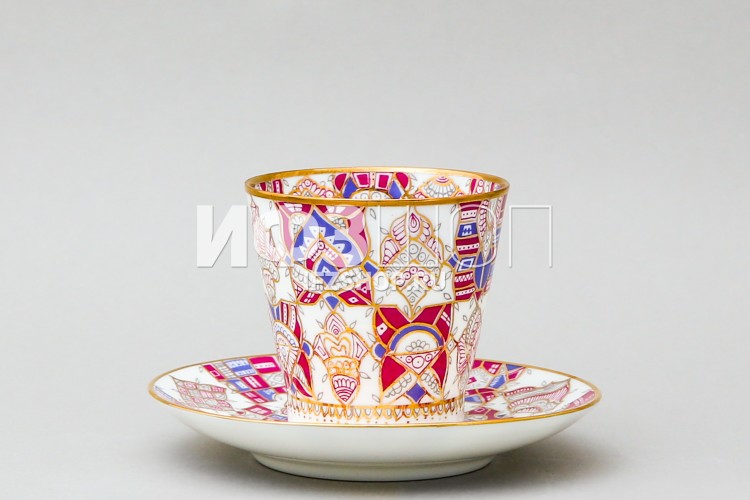 Чашка с блюдцем кофейная ф. Черный кофе рис. Розовые узоры в Москве
