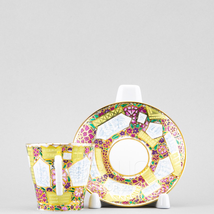 Чашка с блюдцем кофейная ф. Черный кофе рис. Цветочный фон в Москве