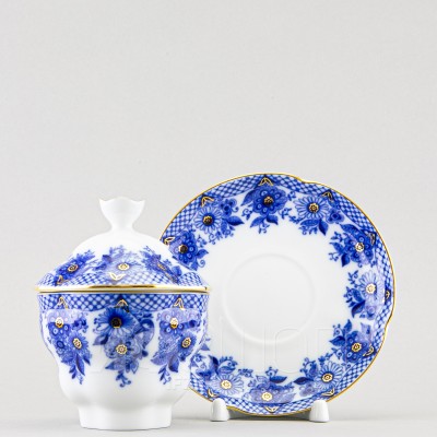 Чашка с блюдцем с крышкой ф. Подарочная-2 рис. Гирлянда