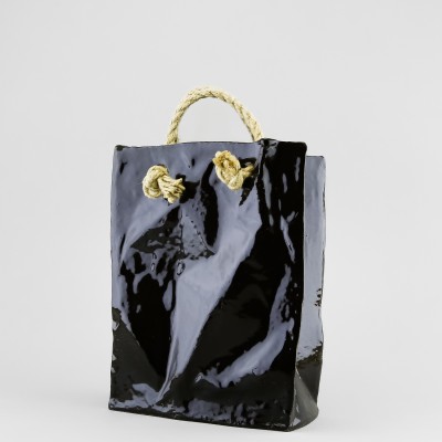 Декоративная ваза-пакет из керамики, высота 24 см, черная