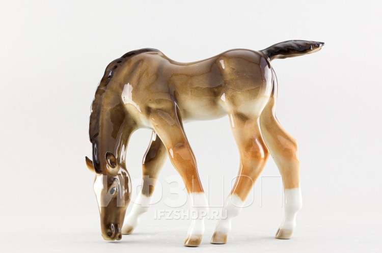 Жеребенок пасущийся Гнедой (высота 19 см, несортный) 