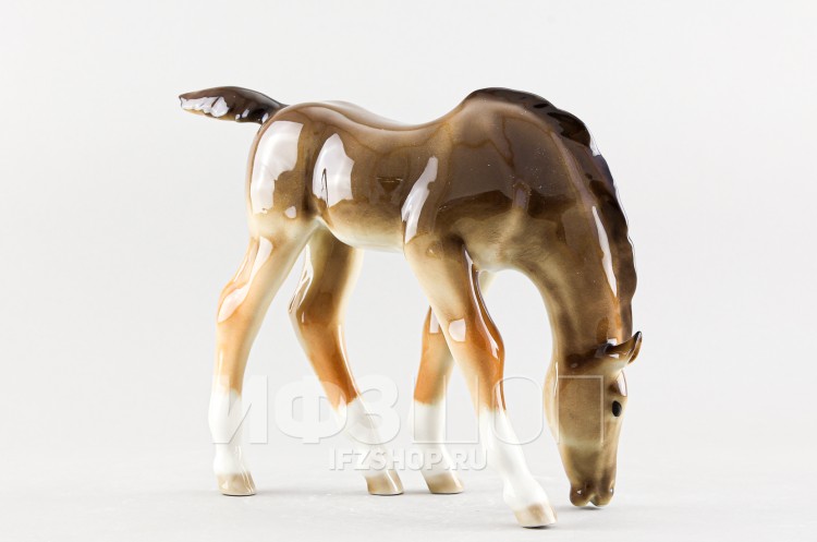 Жеребенок пасущийся Гнедой (высота 19 см, несортный) 