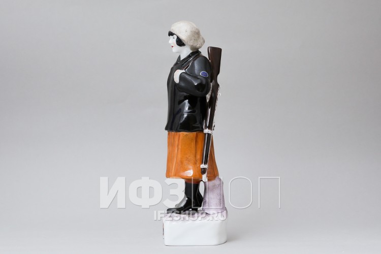 Милиционерка (высота 20 см) в Москве