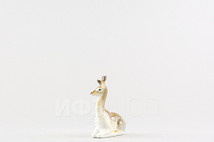 Олень лежащий (высота 6.7 см) в Москве