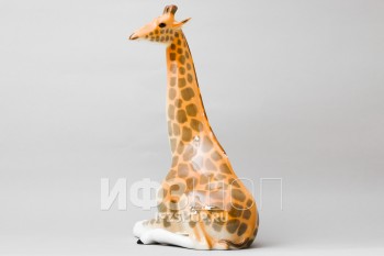 Жираф с поднятой головой (высота 29.4 см)