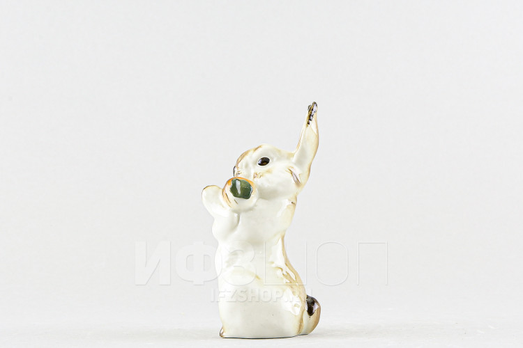 Заяц с морковкой №2 (высота 10.7 см) в Москве