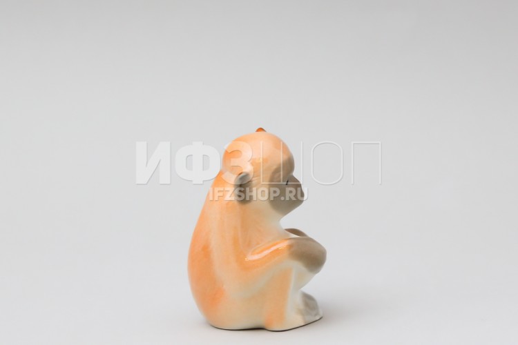 Обезьянка с мячом (высота 6.7 см) в Москве