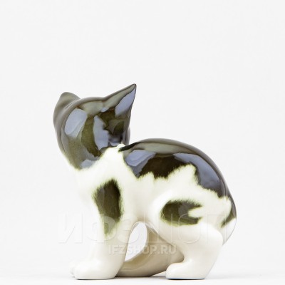 Кошка черно-белая (высота 14 см)