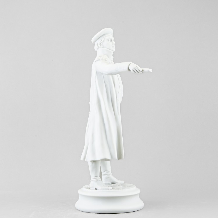 Генерал-фельдмаршал Кутузов М.И. Белый (высота, 32.8 см) в Москве