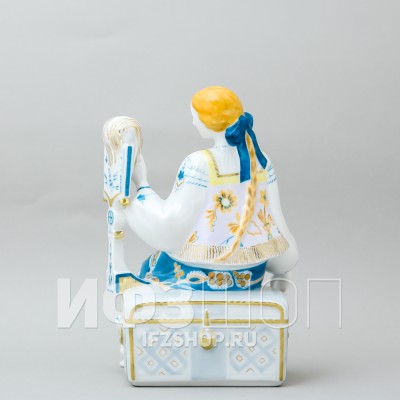 Пряха (высота 16.2 см)