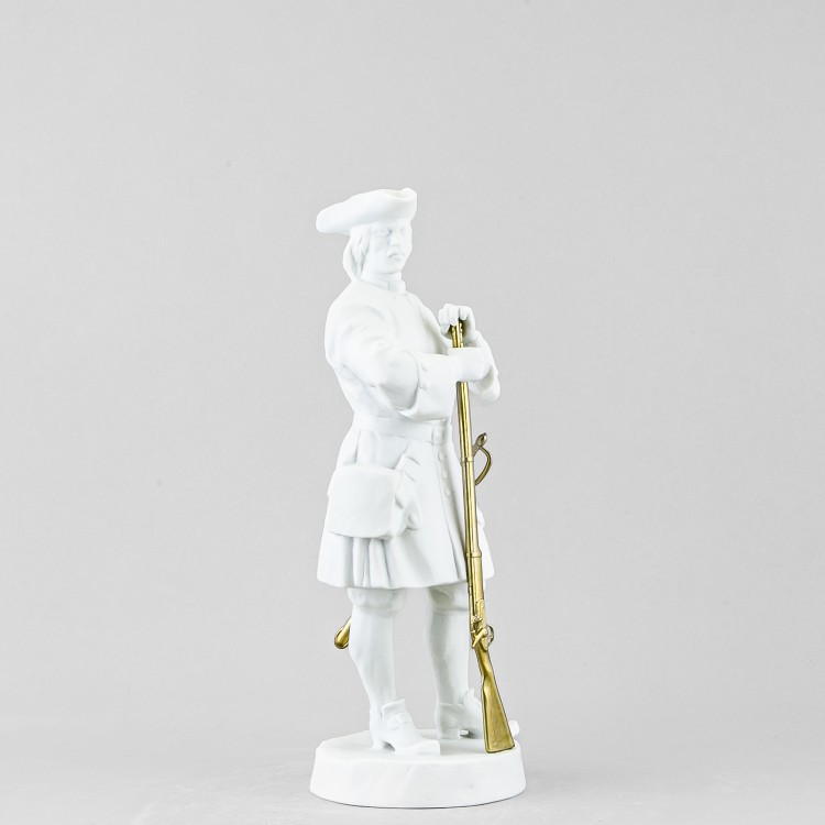 Фузилер Белый (высота, 26.7 см) в Москве