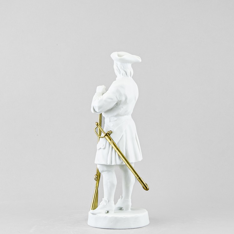 Фузилер Белый (высота, 26.7 см) в Москве