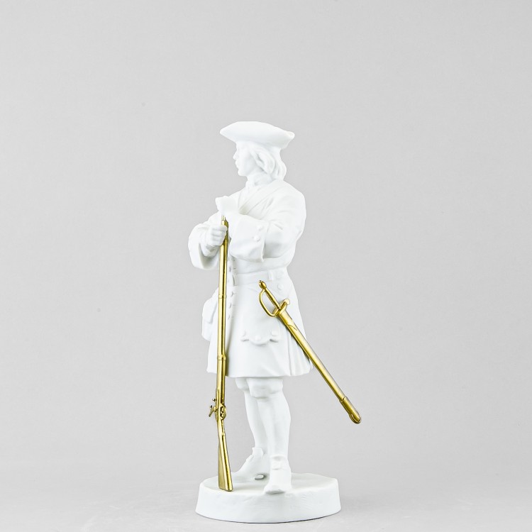 Фузилер Белый (высота, 26.7 см) в Москве