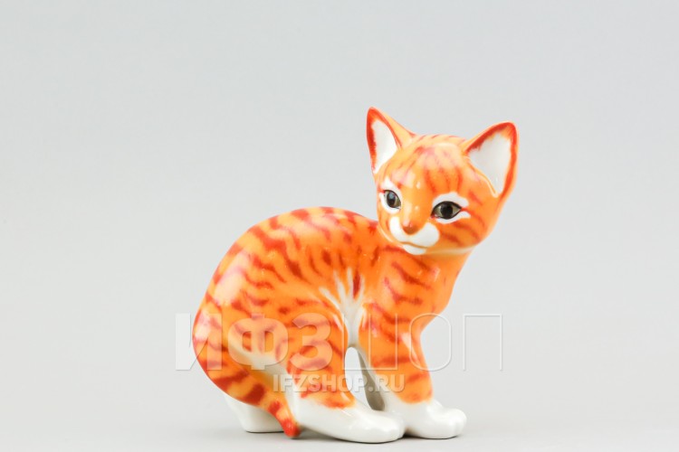 Кошка Маркиза (несортная, высота 14 см) 