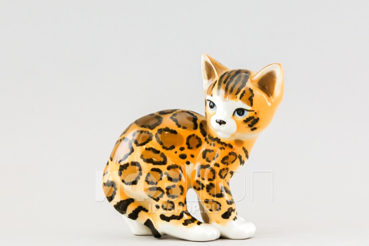Кошка Молли (несортная, высота 14 см) 