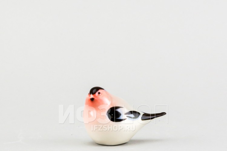 Снегирь (высота 3.6 см) в Москве